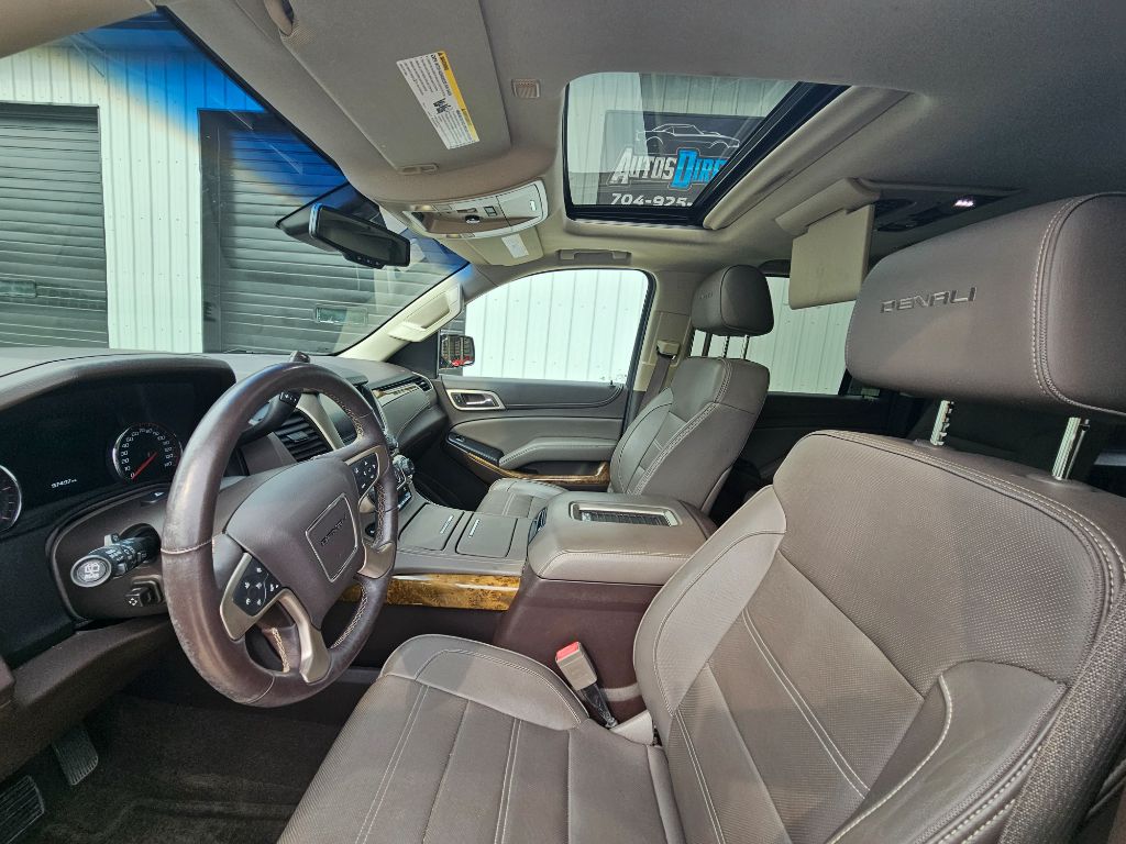 2016 GMC Yukon XL 1500 Denali photo