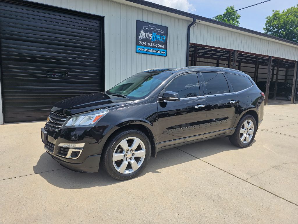 2017 Chevrolet Traverse LT photo