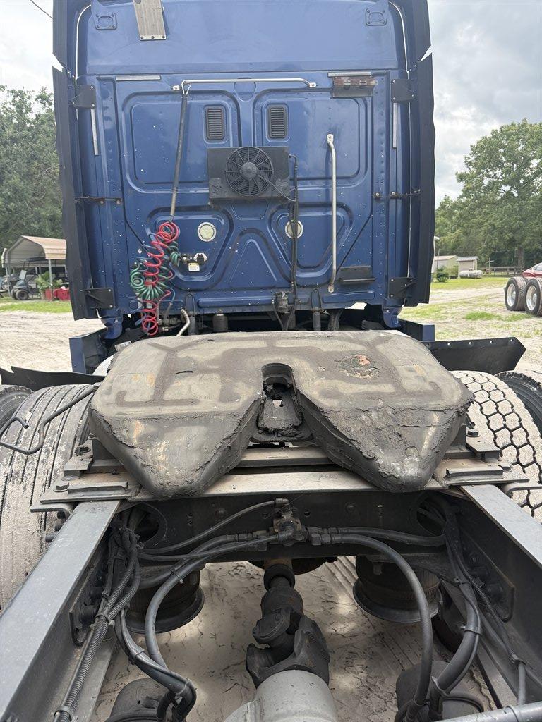2013 Freightliner Cascadia - $22,995