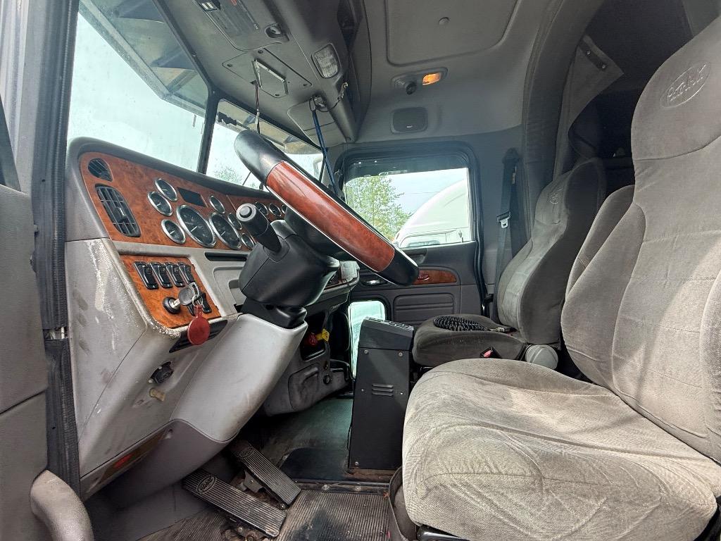 2007 Peterbilt 387 - $24,500