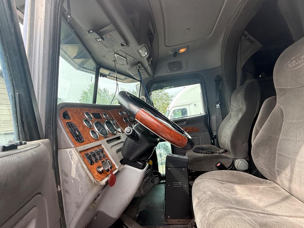 2007 Peterbilt 387 - $24,500