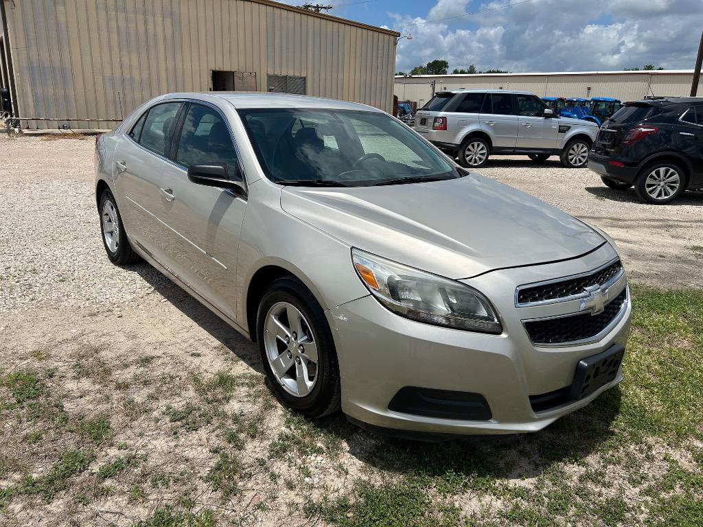 2013 Chevrolet Malibu - $7,995