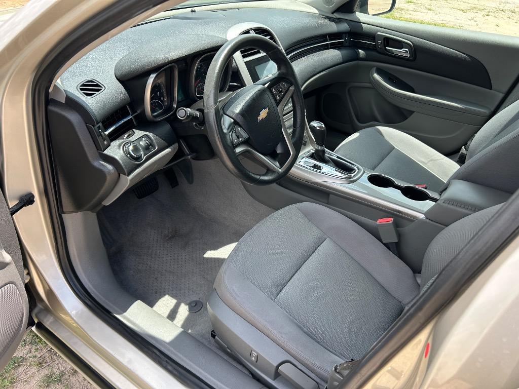 2013 Chevrolet Malibu - $7,995