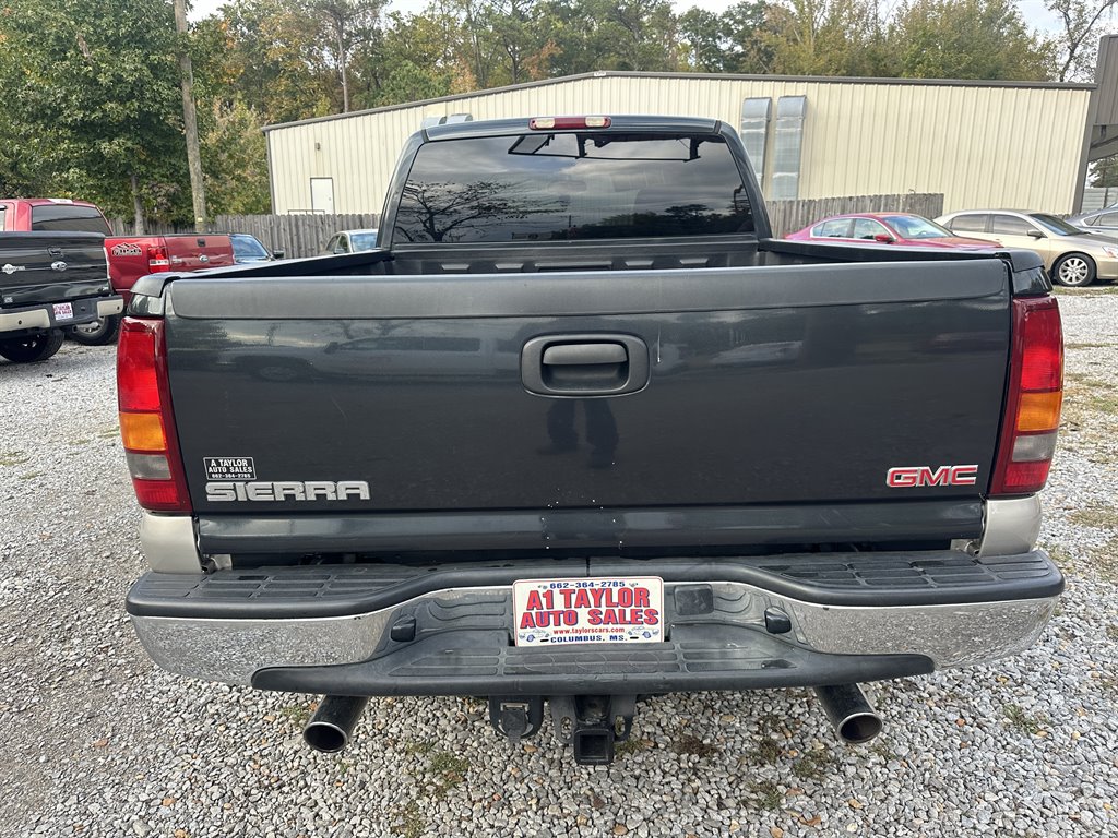 2004 GMC Sierra 1500 Work Truck photo