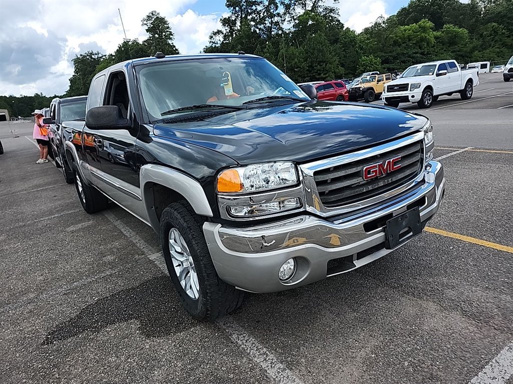 2004 GMC Sierra 1500 Work Truck photo