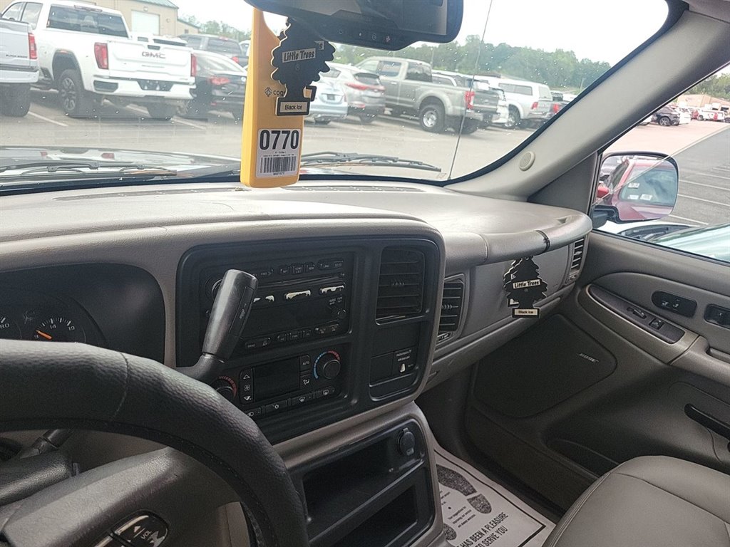 2004 GMC Sierra 1500 Work Truck photo