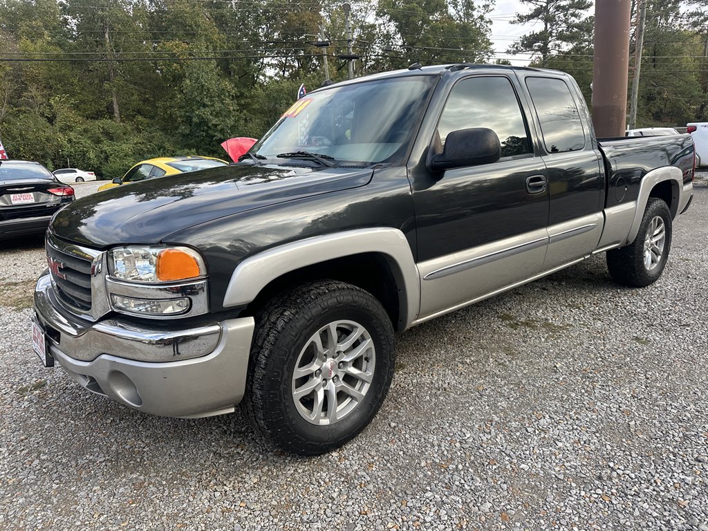 2004 GMC Sierra 1500 Work Truck photo