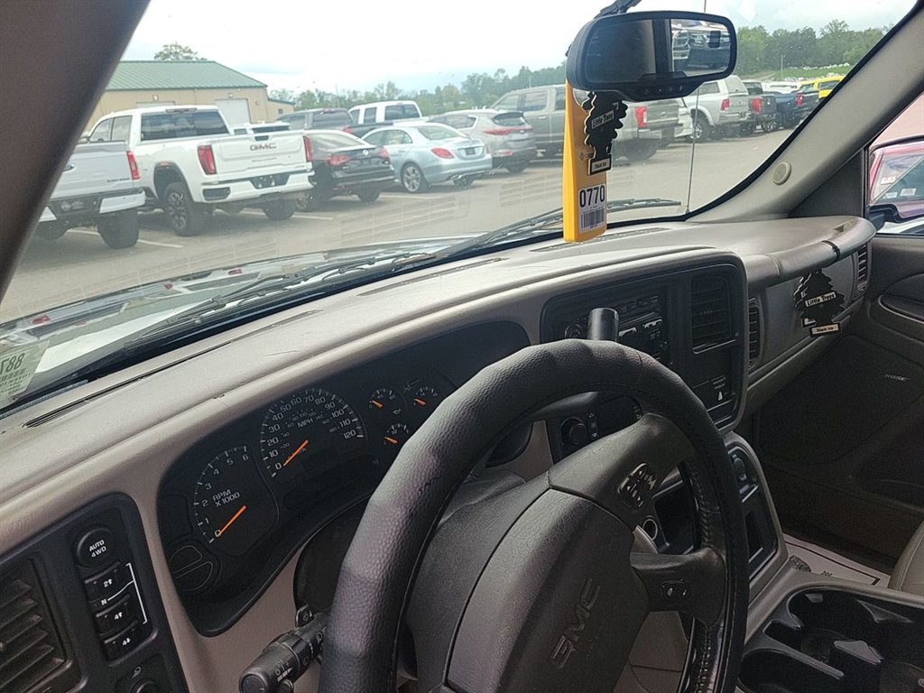 2004 GMC Sierra 1500 Work Truck photo