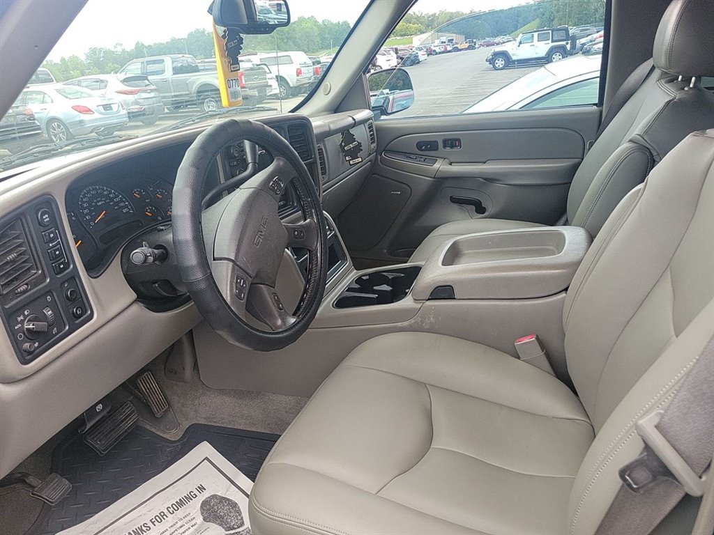 2004 GMC Sierra 1500 Work Truck photo