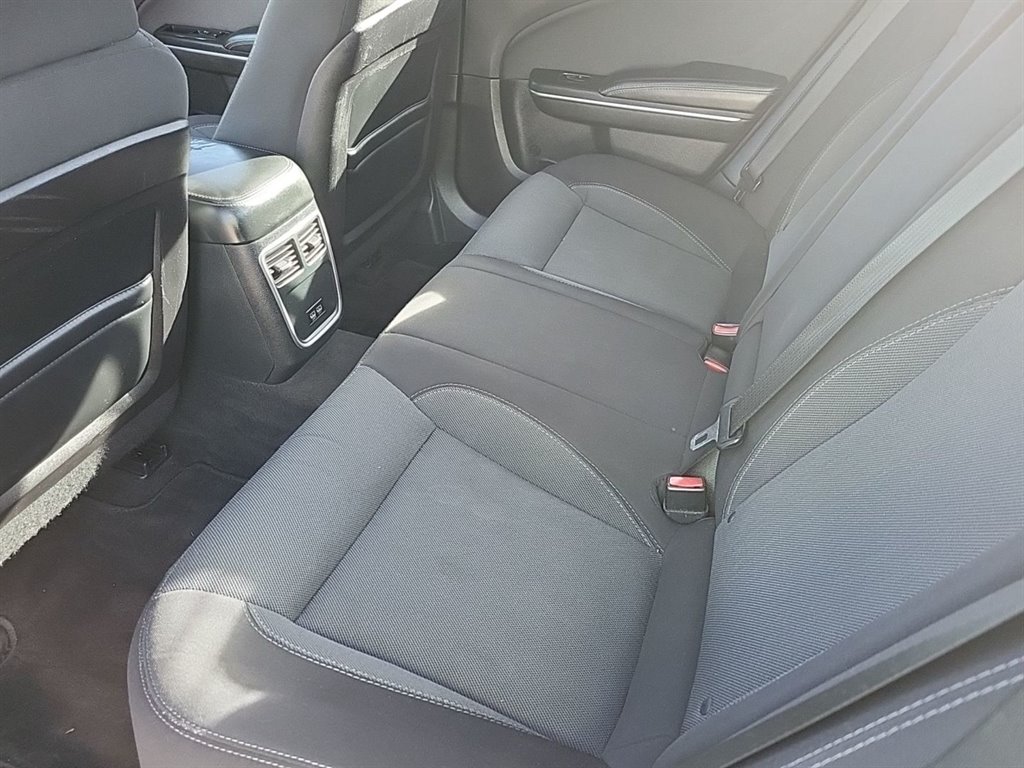 2015 Dodge Charger SE photo