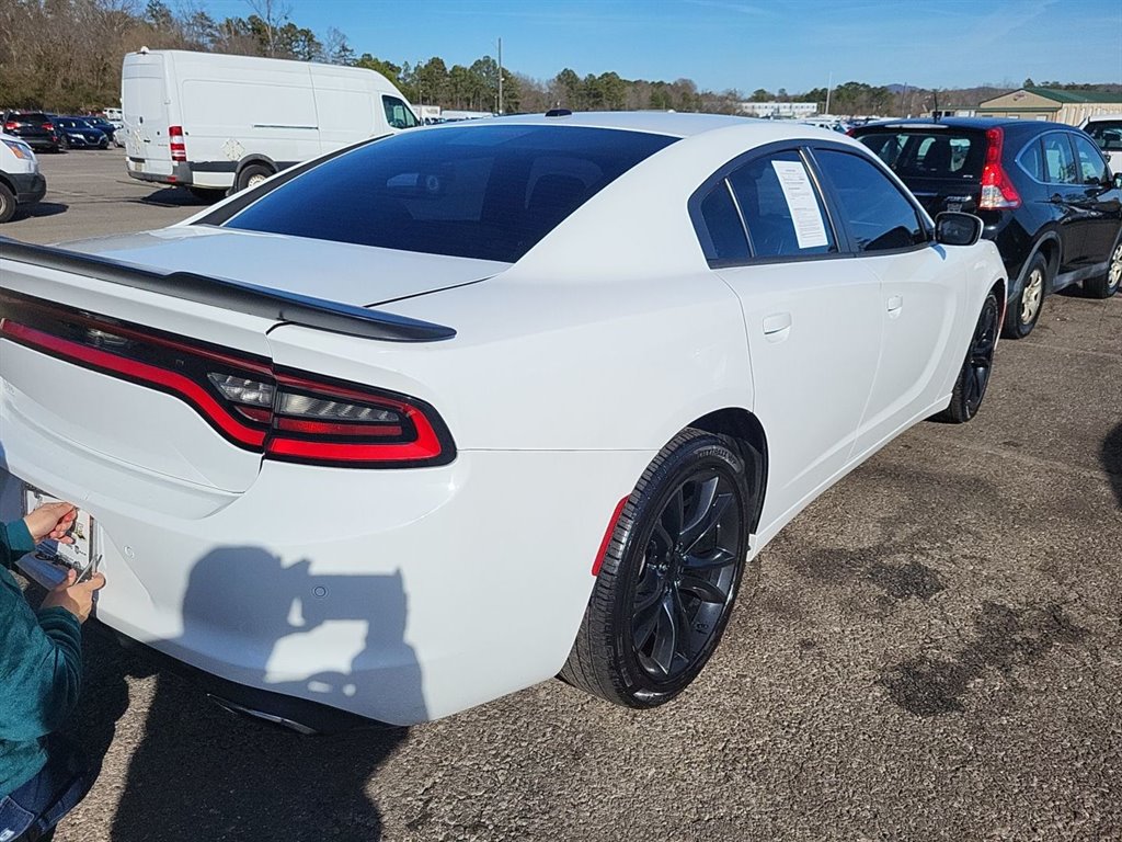 2015 Dodge Charger SE photo