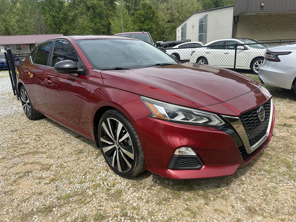 2019 Nissan Altima SR photo