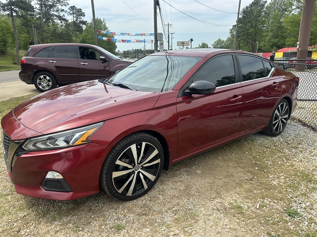 2019 Nissan Altima SR photo
