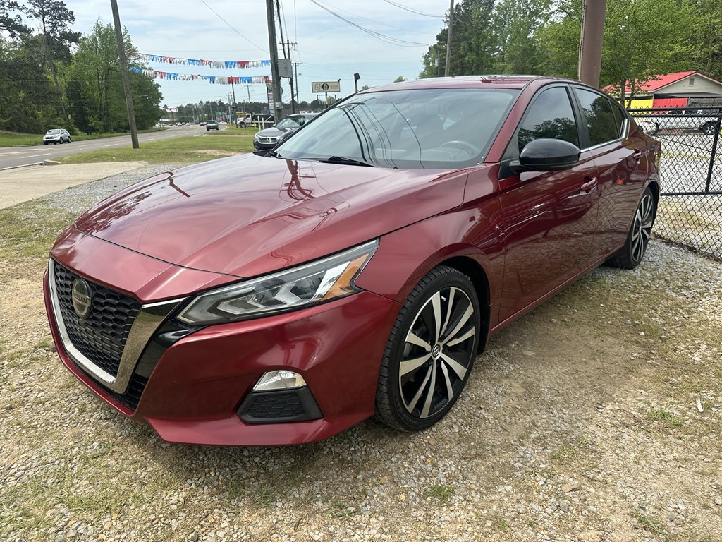 2019 Nissan Altima SR photo