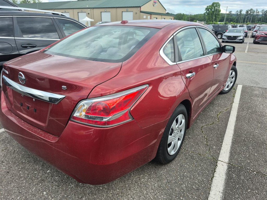 2015 Nissan Altima S photo