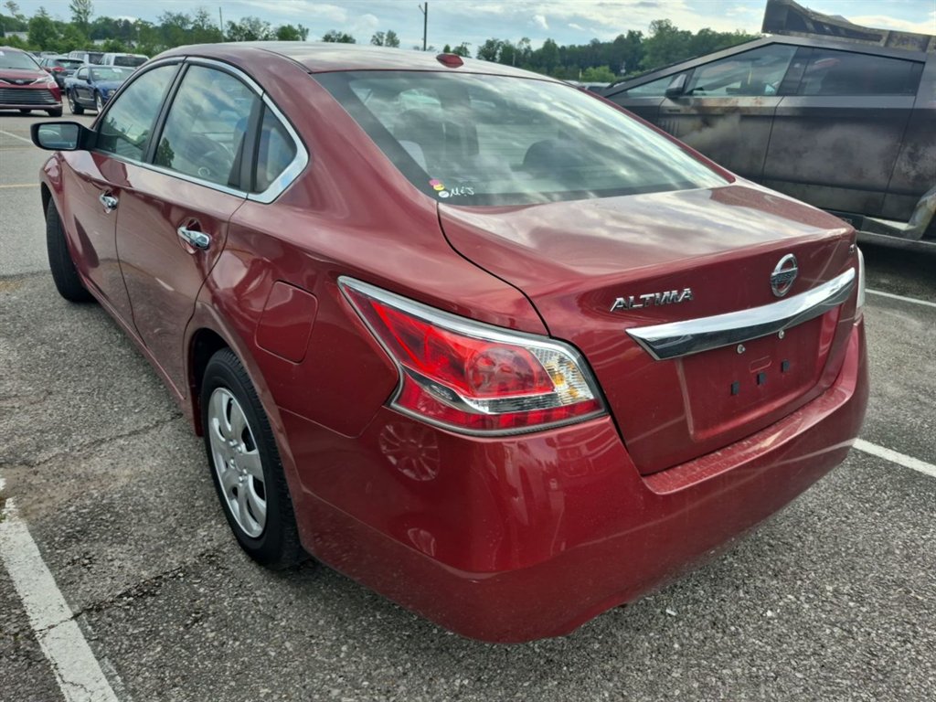 2015 Nissan Altima S photo