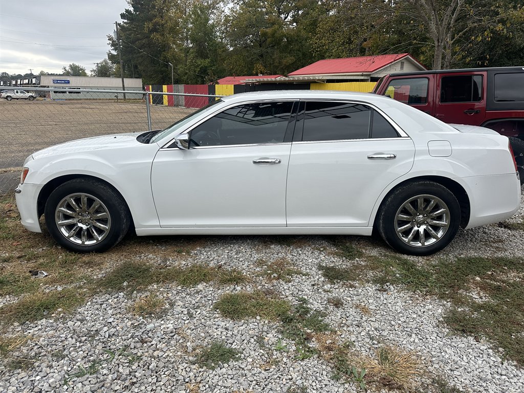 2012 Chrysler 300 - $9,950
