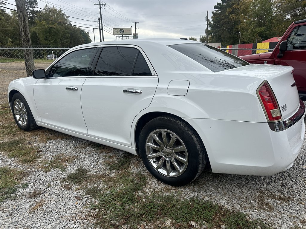 2012 Chrysler 300 - $9,950