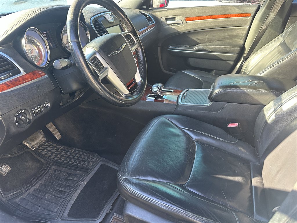 2012 Chrysler 300 - $9,950