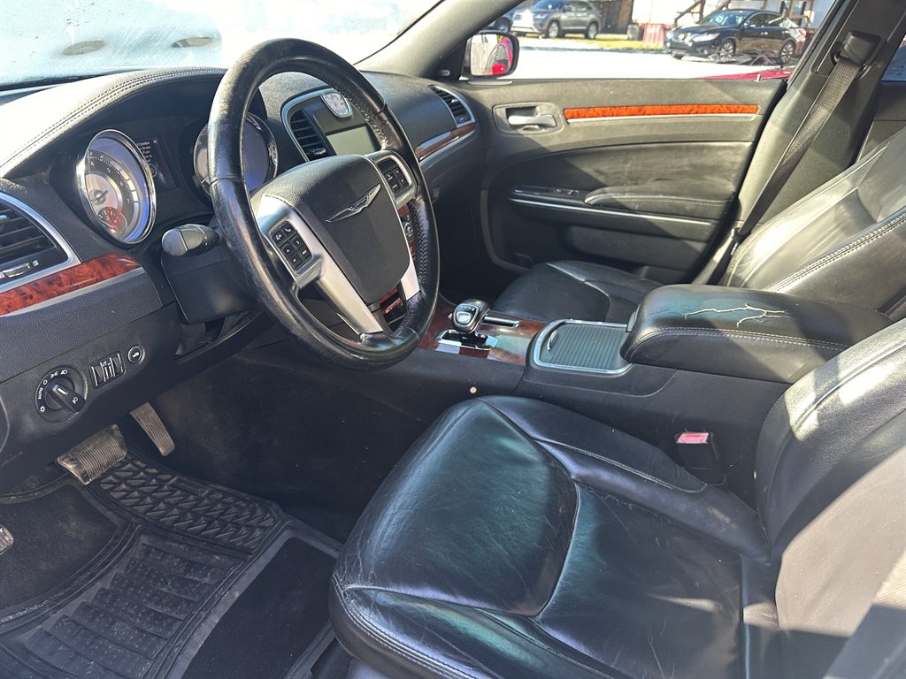 2012 Chrysler 300 - $9,950