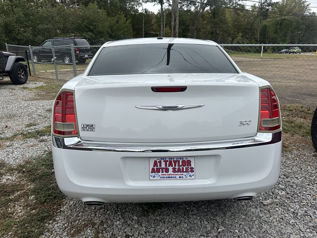 2012 Chrysler 300 - $9,950