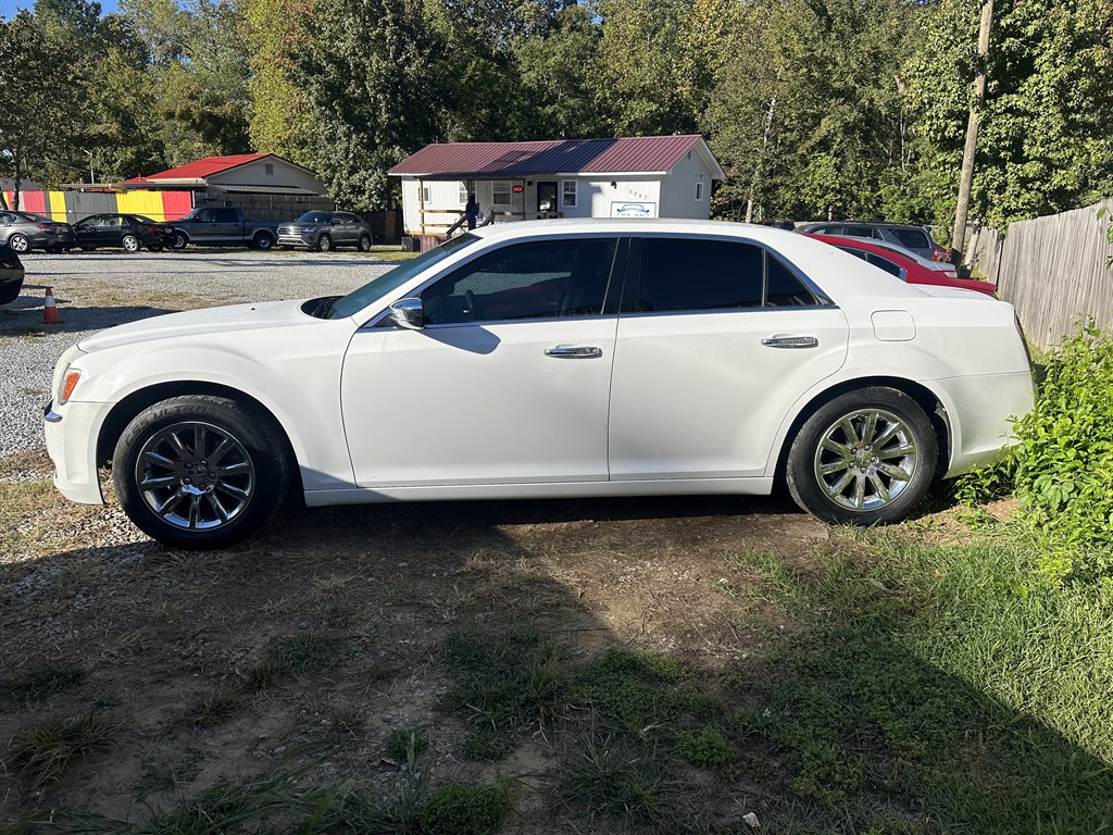 2012 Chrysler 300 - $9,950