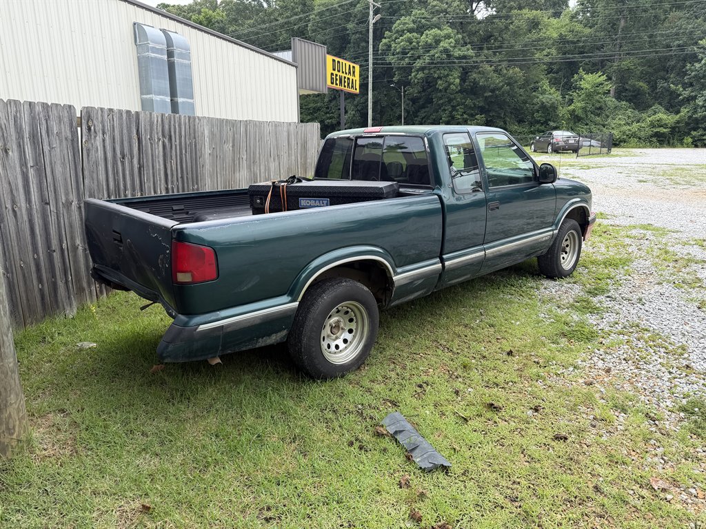 1996 Chevrolet S10 - $4,200
