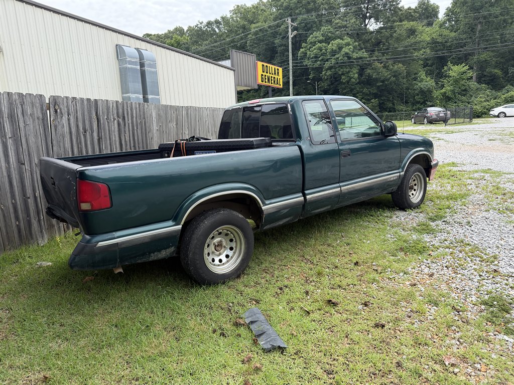 1996 Chevrolet S10 - $4,200
