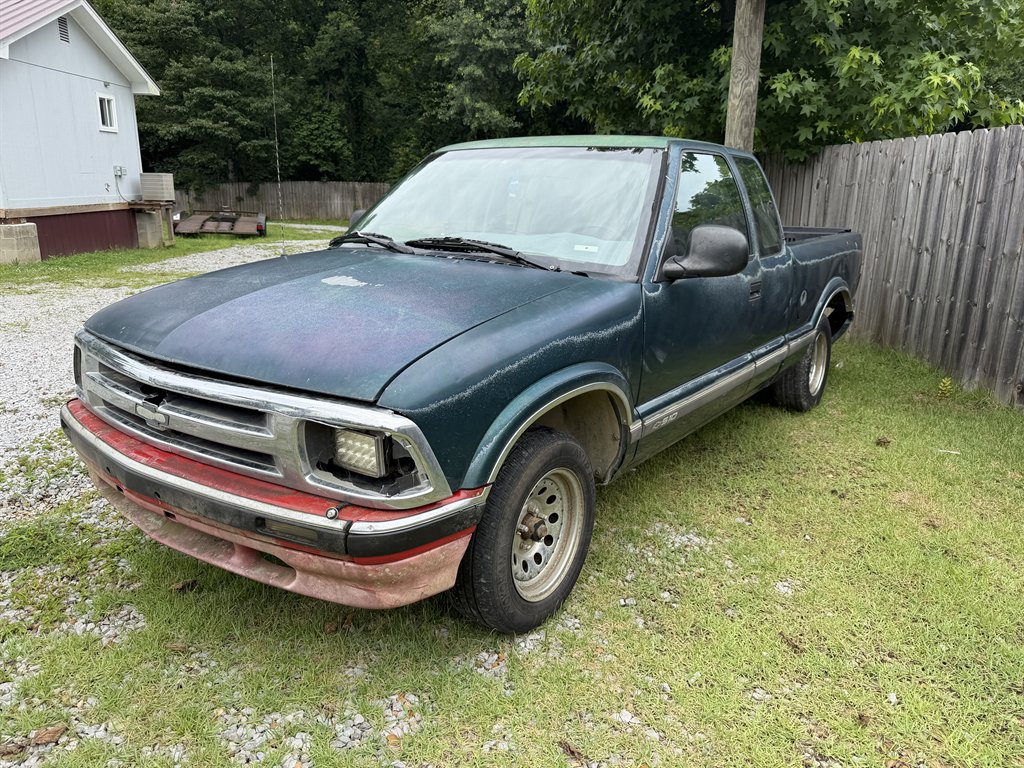 1996 Chevrolet S10 - $4,200