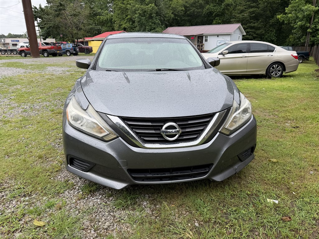 2016 Nissan Altima - $5,400