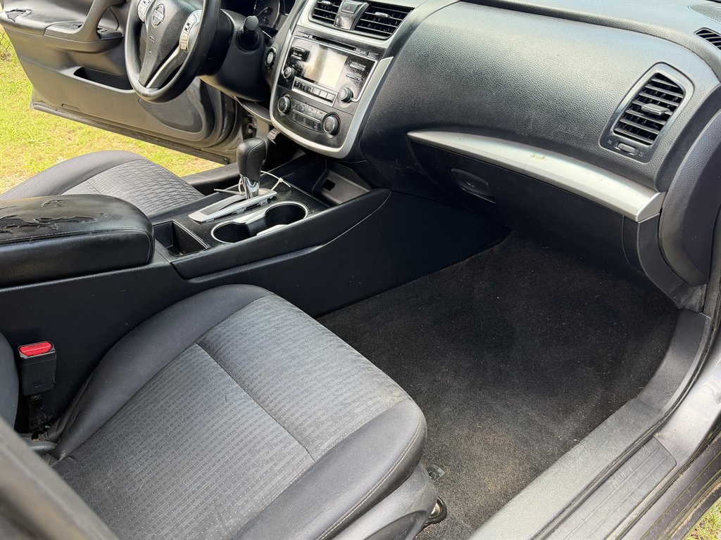 2016 Nissan Altima - $5,400