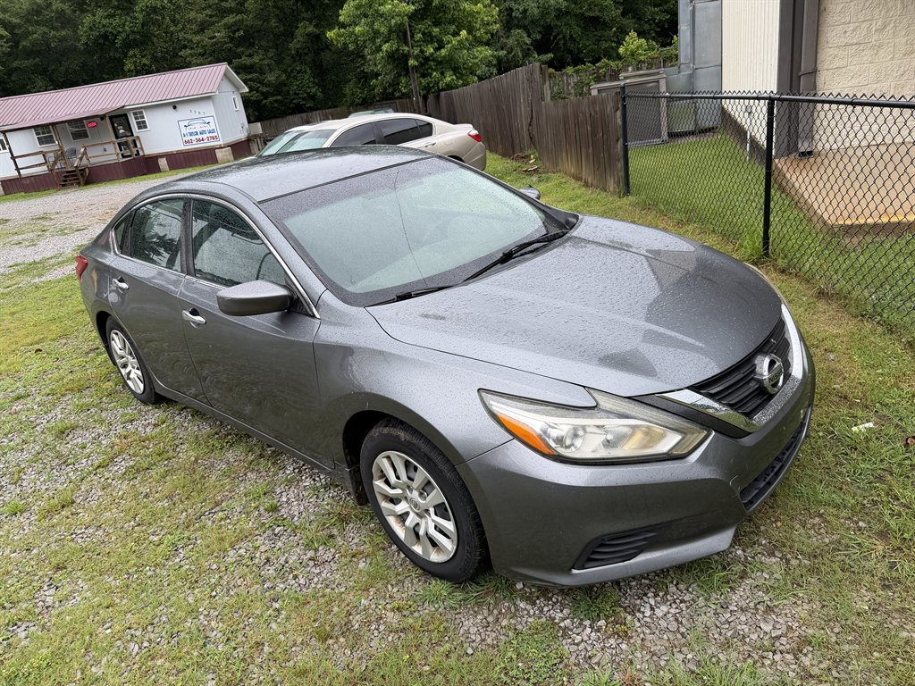 2016 Nissan Altima - $5,400