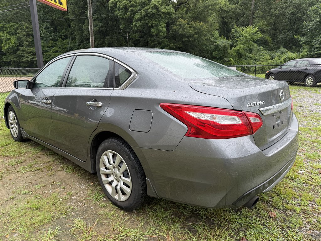 2016 Nissan Altima - $5,400