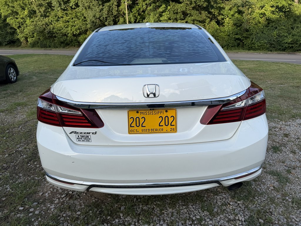 2017 Honda Accord - $15,700