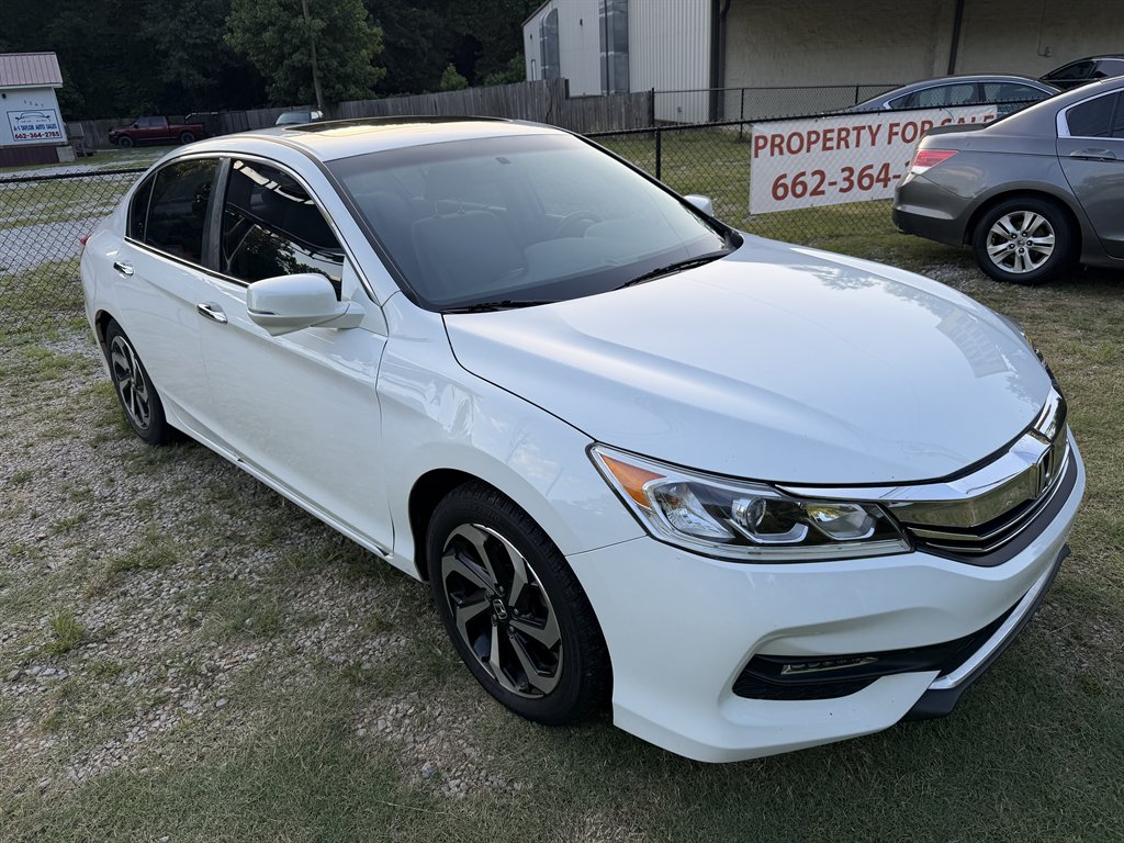 2017 Honda Accord - $15,700