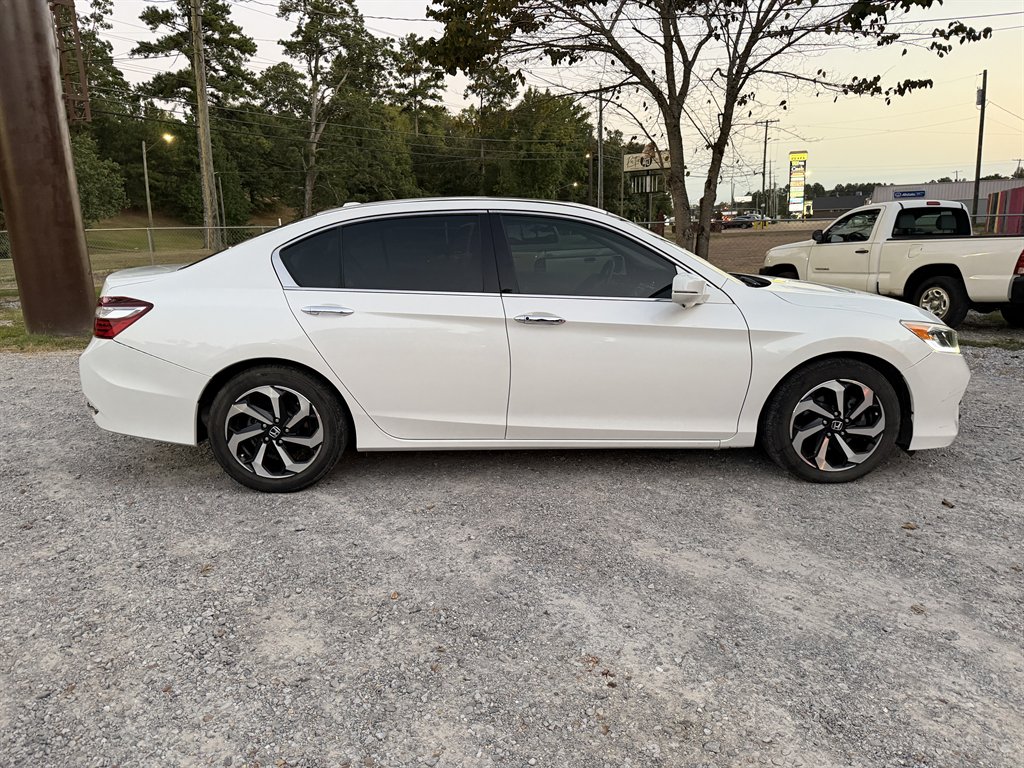 2017 Honda Accord - $15,500