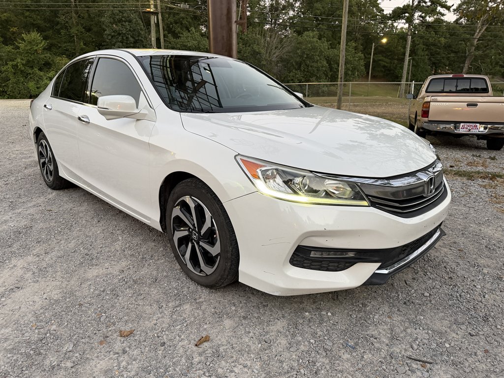 2017 Honda Accord - $15,500
