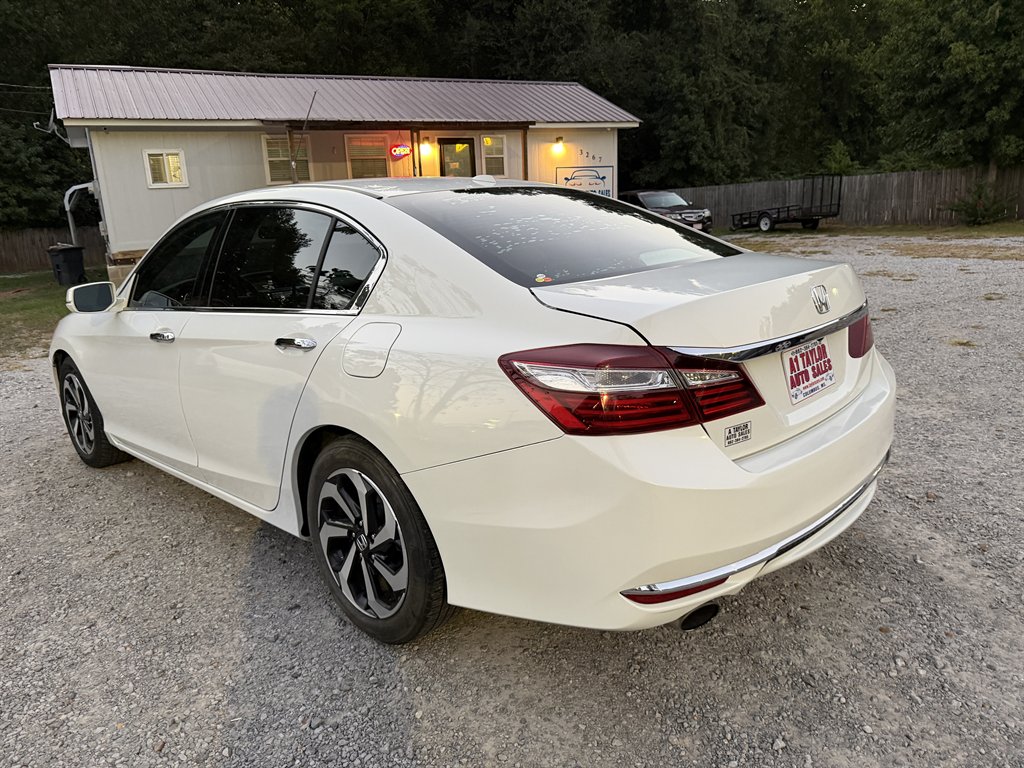 2017 Honda Accord - $15,500
