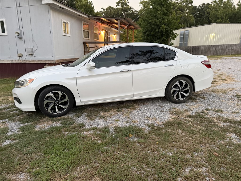 2017 Honda Accord - $15,500