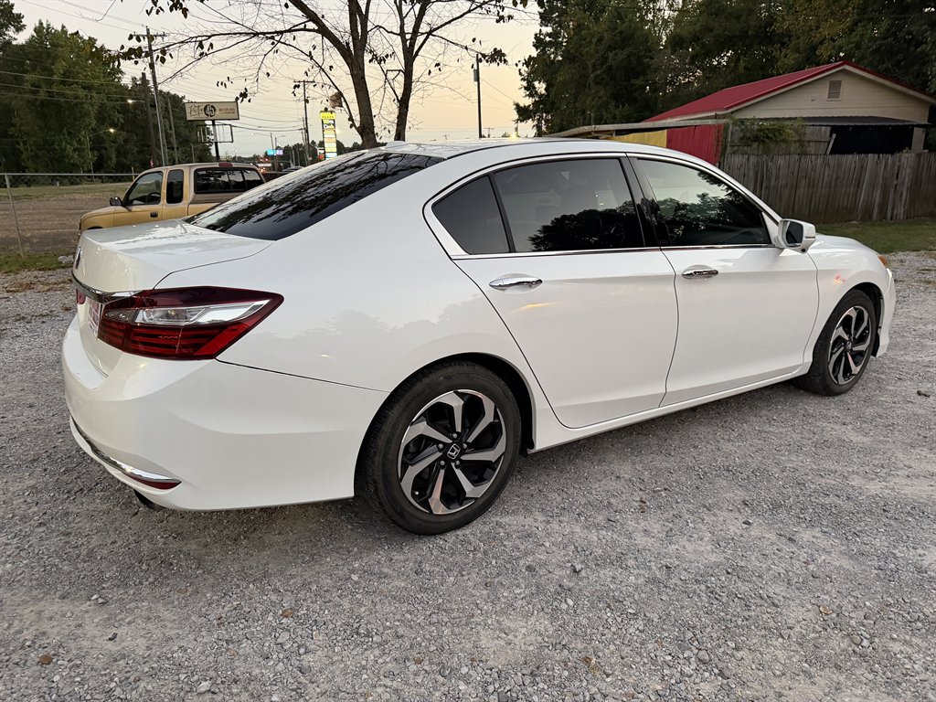 2017 Honda Accord - $15,500