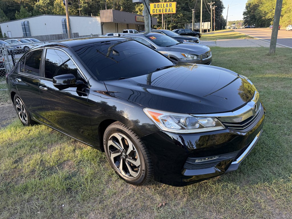 2017 Honda Accord - $15,900