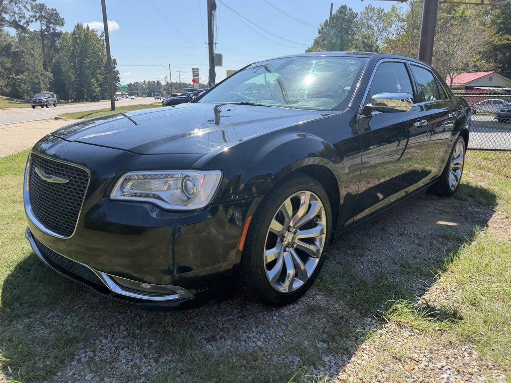 2019 Chrysler 300 - $12,900