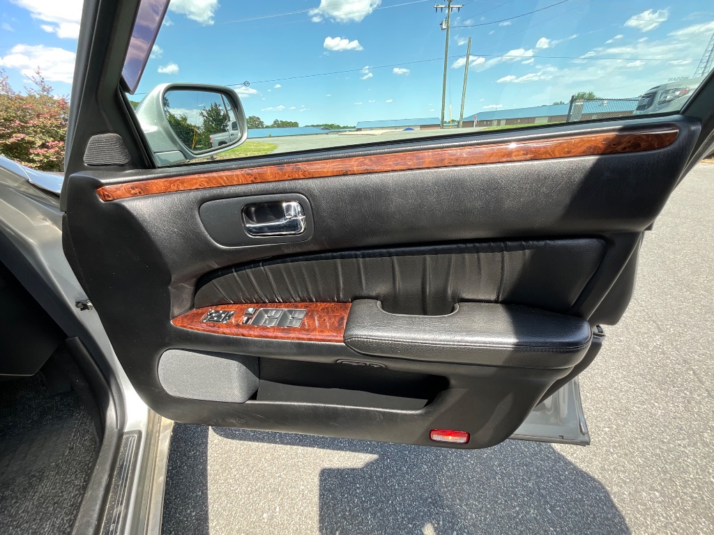 1997 Nissan CIMA - $10,950