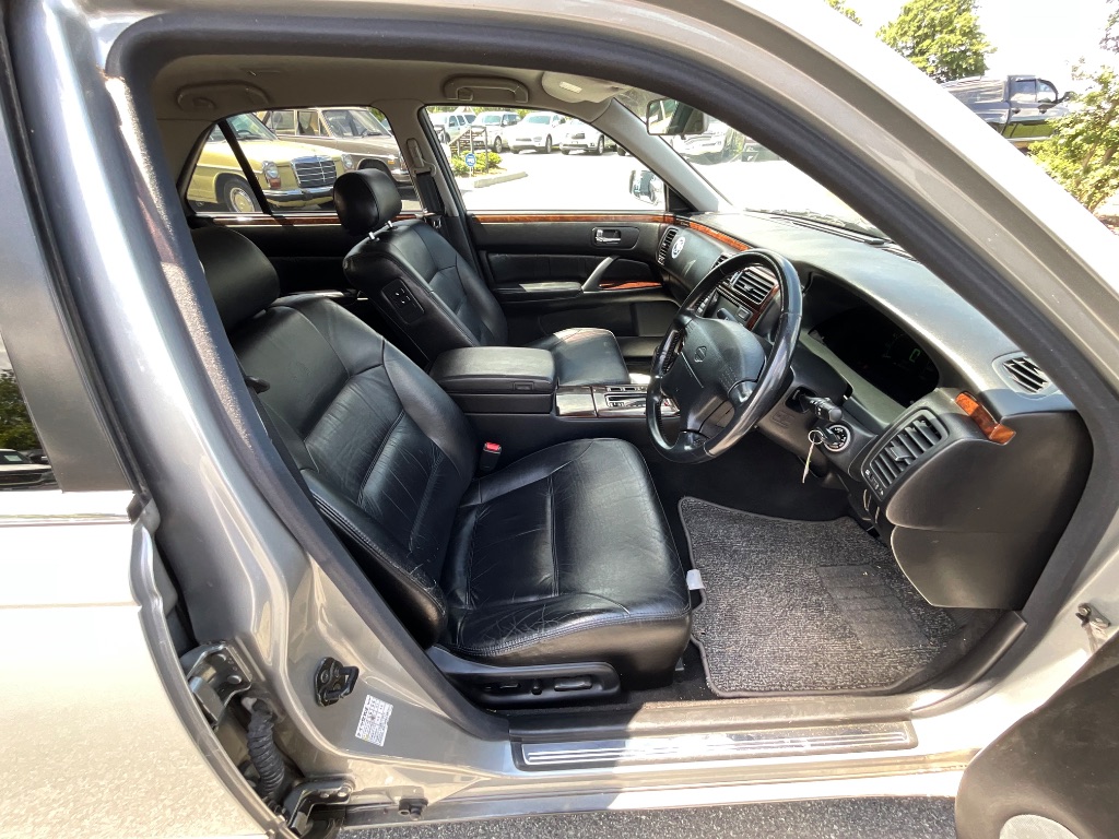 1997 Nissan CIMA - $10,950