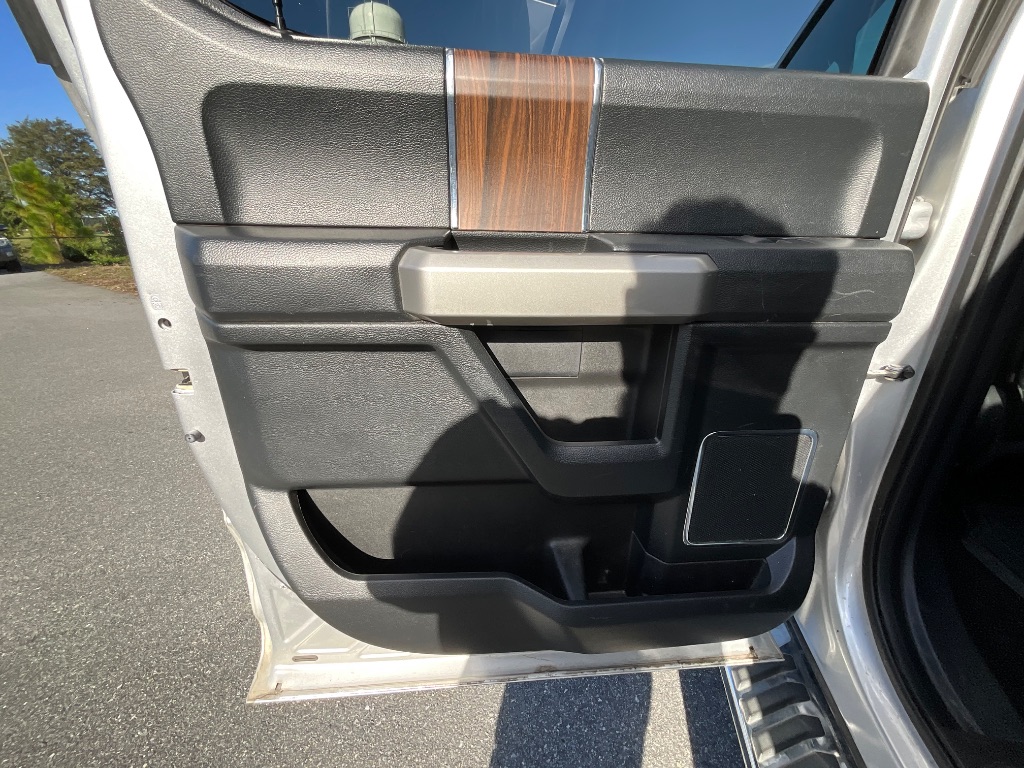 2016 Ford F-150 - $15,950