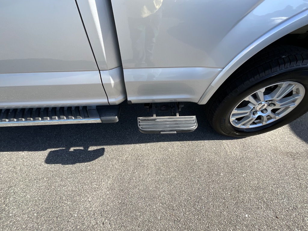 2016 Ford F-150 - $15,950