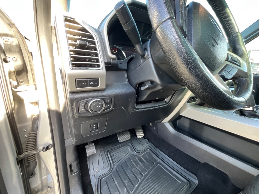 2016 Ford F-150 - $15,950