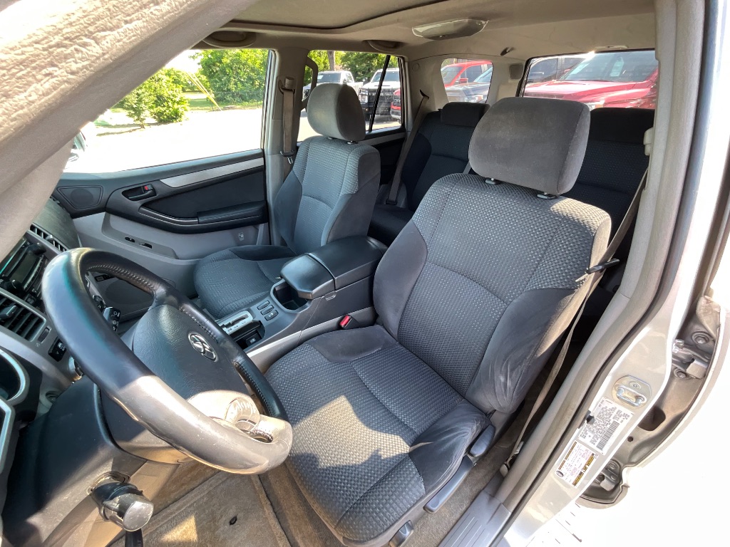 2004 Toyota 4Runner SR5 photo