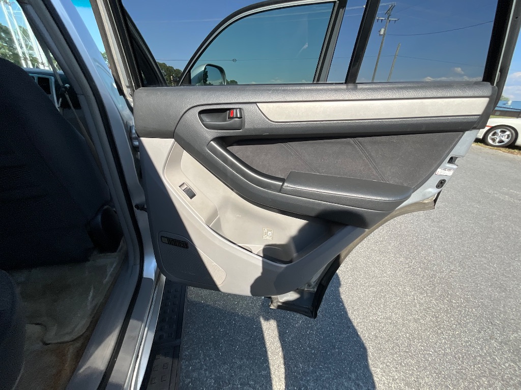2004 Toyota 4Runner SR5 photo