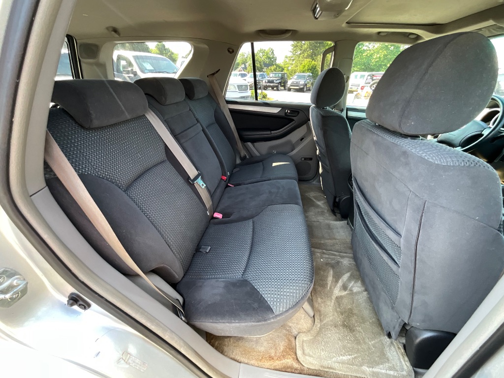 2004 Toyota 4Runner SR5 photo